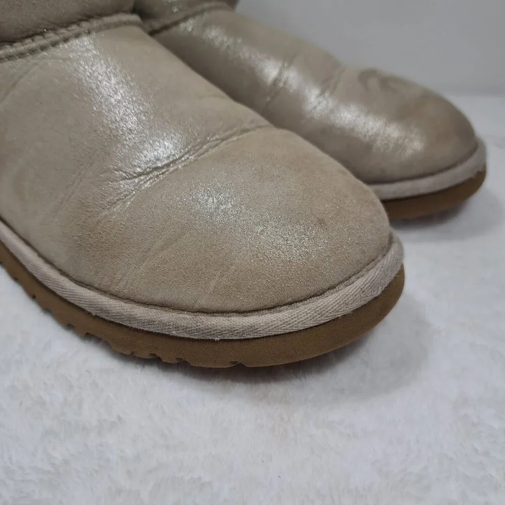 UGG‎ Australia Women's Size 6 Classic Short Gray Boots S/N 1000792